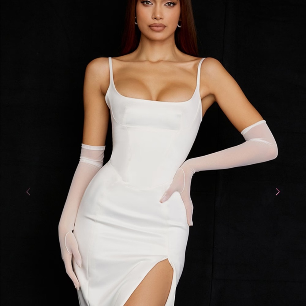 House of cb casimira dress elegant white satin dress size small with bigger cup